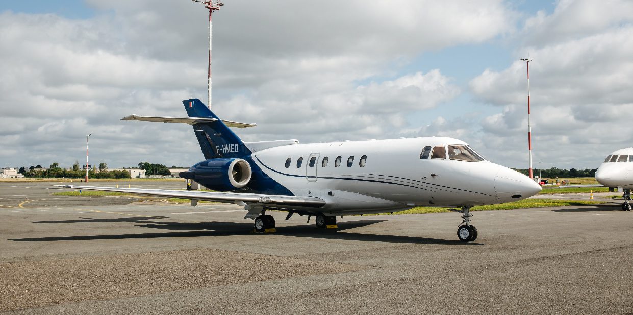 Airlec-Aircraft_Hawker 1000B Elixir_1