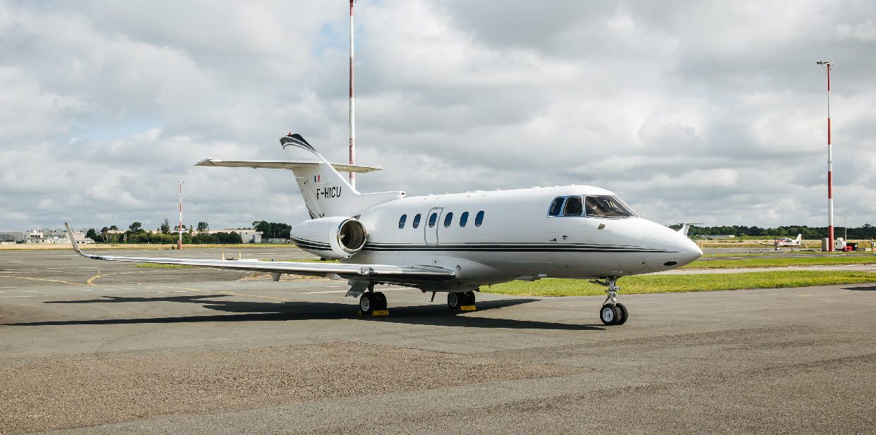Airlec-Aircraft_Hawker 900_1